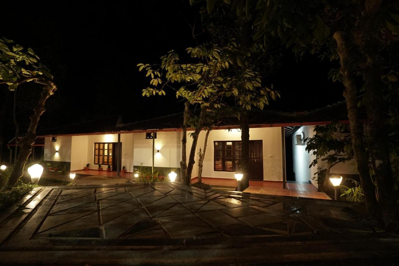 Coorggavadana Hotel Madikeri Exterior photo